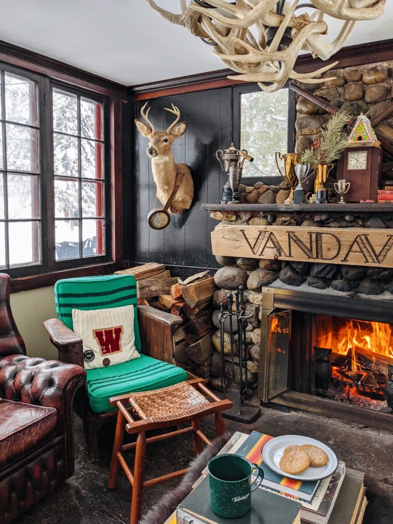5 Cozy Airbnbs Near Chicago for a Long Weekend Getaway
